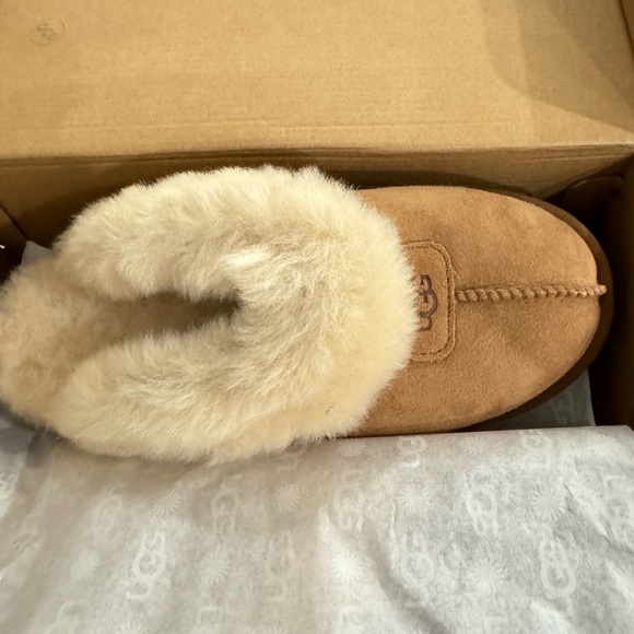 UGG women’s coquette slipper - Picture 10 of 11